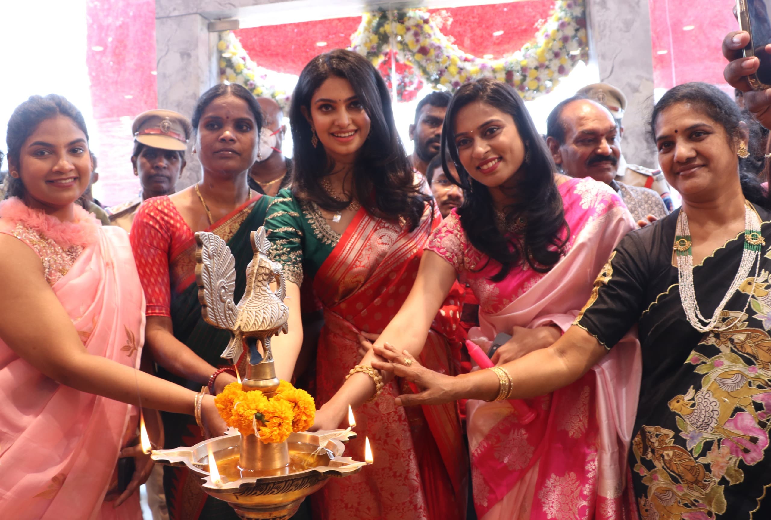 ఆర్సీ పురంలో అను‌టెక్స్ కొత్త షోరూమ్ ఘన ప్రారంభం !