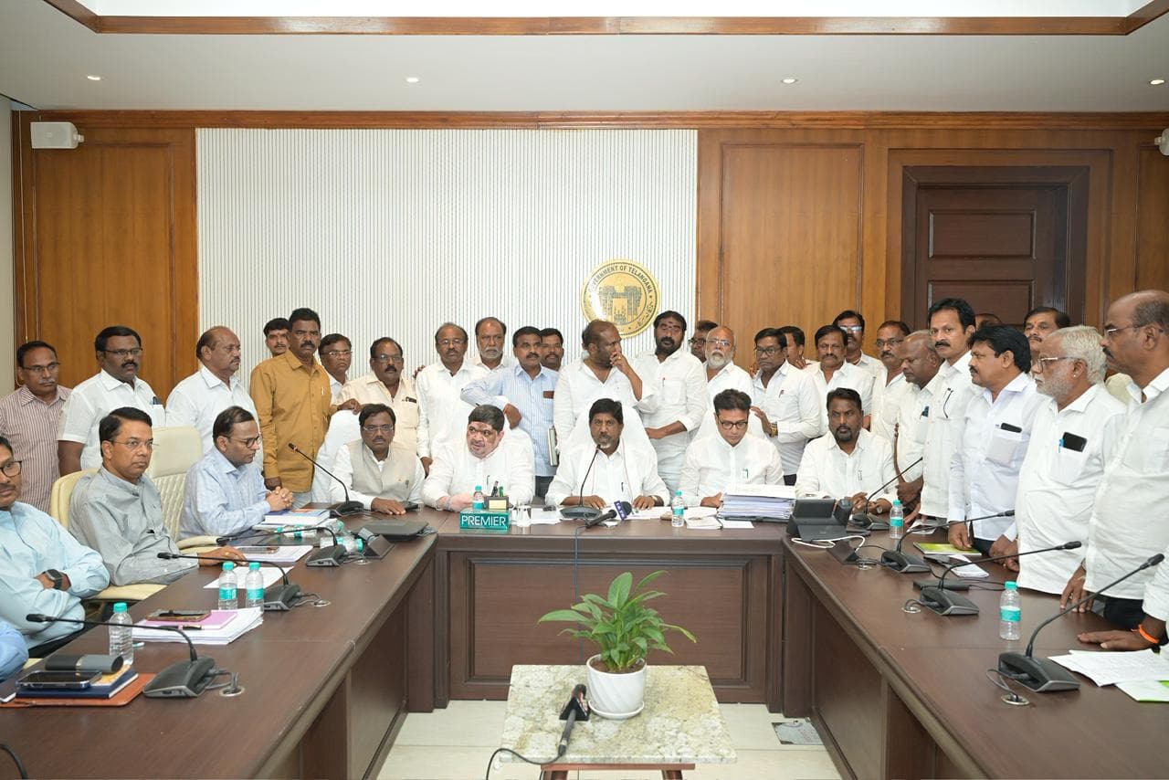 ఆర్టీసీ కార్మికులకు పీఆర్సీ - డిప్యూటీ సీఎం ప్రకటన