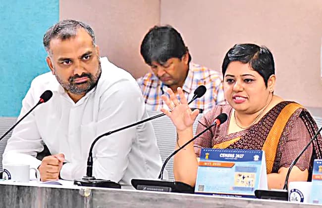 ఎక్కడ ఉంటే.. అక్కడే జనగణన