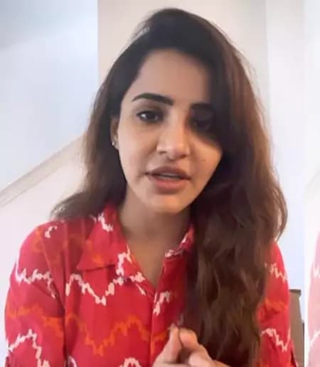 సినీ నటి అషురెడ్డిపై కేసు నమోదు