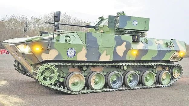 టాటా అడ్వాన్స్‌డ్ సిస్టమ్స్ కొత్త రక్షణ ఆయుధాల ప్రదర్శన