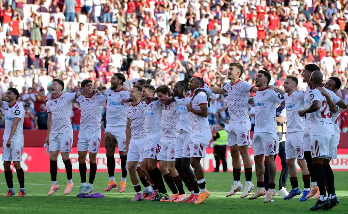 లామిన్ యమాల్ గాయం, లెవాండోవ్స్కీ పెనాల్టీ మిస్ – బార్సిలోనా 4-1 తేడాతో సేవిల్లా చేతిలో పరాజయం