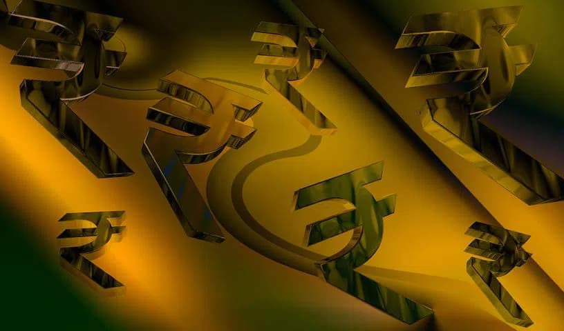 సమతుల్య వ్యాపారంలో స్వల్పంగా పెరిగిన రూపాయి – ఈక్విటీలు, IPO ప్రవాహాలు మద్దతు