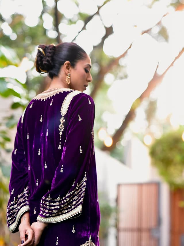 ఉత్సవాల ఆనందం: నాగచైతన్య & శోభితా ధులిపాలా ఫోటోలు వైరల్