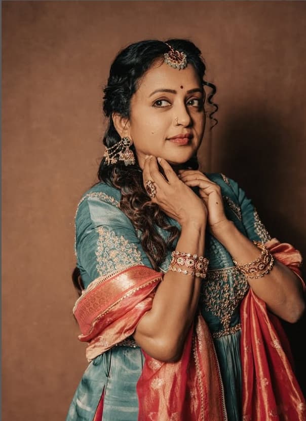 యాంకరింగ్ నుంచి మళ్లీ నటన వైపు తిరిగిన సుమ - కారణం ఏమిటి?