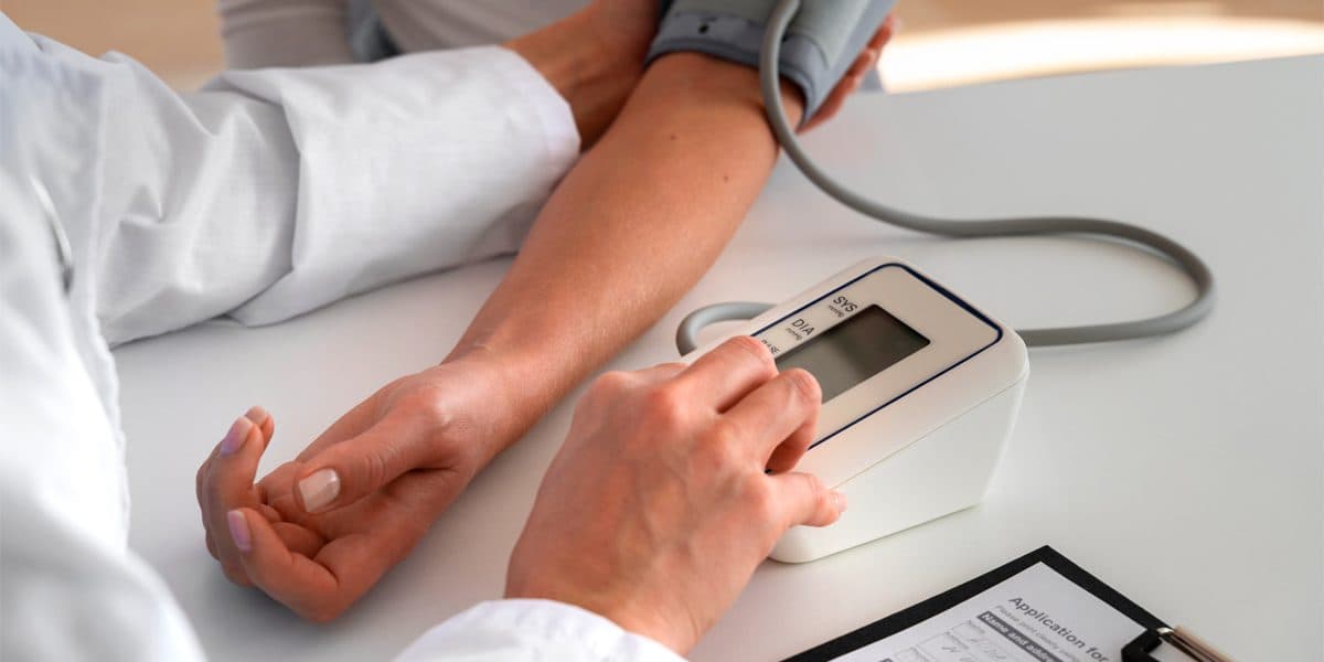 చలికాలంలో బీపీ పెరగకుండా ఈ 5 జాగ్రత్తలు తప్పనిసరిగా పాటించండి!