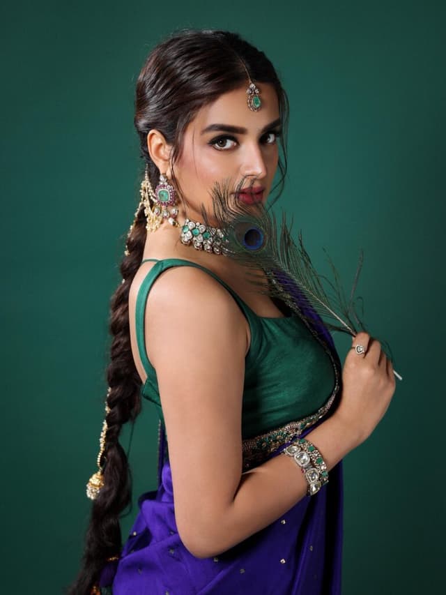 నిధి అగర్వాల్: సంప్రదాయ కాంతి