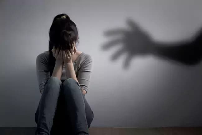 తిరుపతిలో బీఈడీ విద్యార్థినిపై లైంగిక వేధింపుల ఆరోపణలు