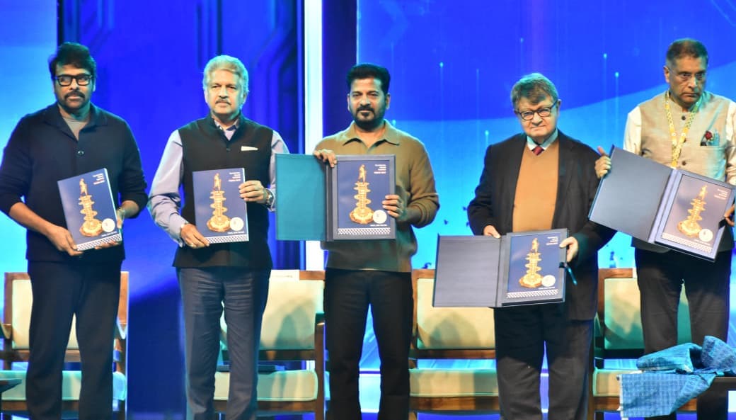 ట్రిలియన్ డాలర్ లక్ష్యంతో ముందుకు తెలంగాణ