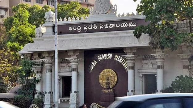 సచివాలయంలో ఎస్పీఎఫ్ సిబ్బంది నిజాయితీ