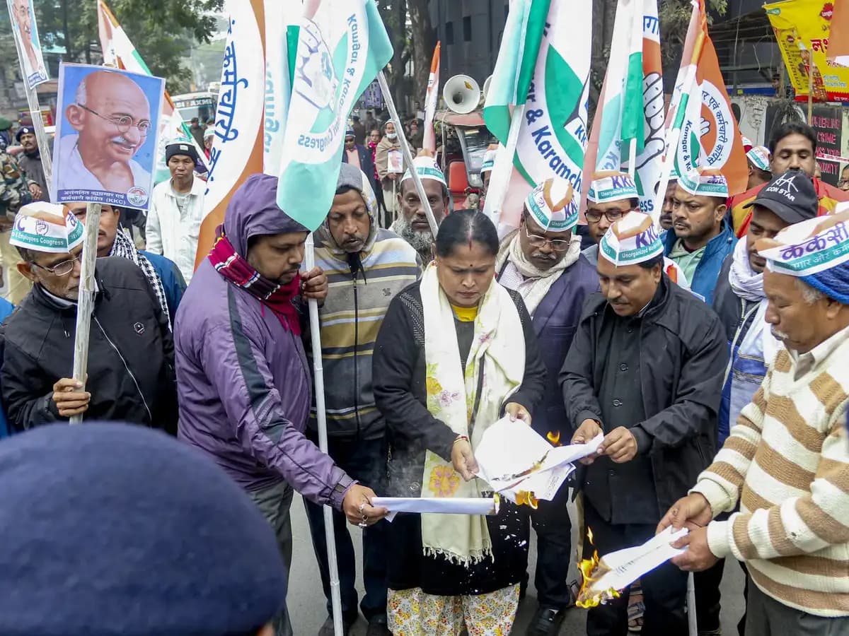 ఉపాధి హామీ చట్టం పునరుద్ధరణకు కాంగ్రెస్ దేశవ్యాప్త ఉద్యమం