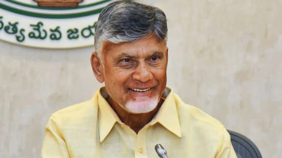 నీటి విషయం లో రాజకీయాలు కాదు… తెలుగు రాష్ట్రాల ఐక్యతే పరిష్కారం