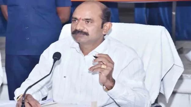 తాడేపల్లి ప్యాలెస్ ఎప్పుడైనా మునిగిందా.. అదీ నదీ తీర ప్రాంతంలోనే ఉందిగా? – ఎంపీ కలిశెట్టి అప్పలనాయుడు