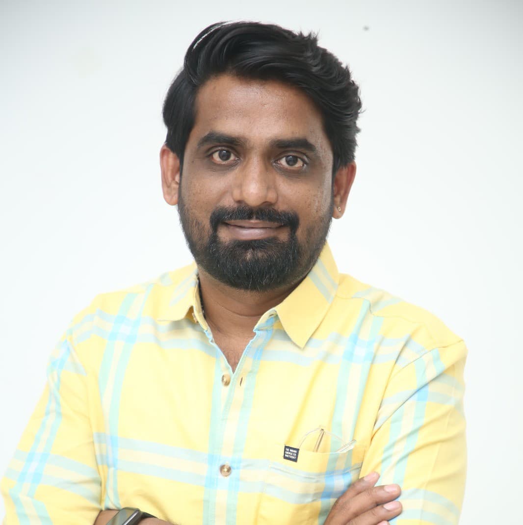 ‘హే భగవాన్’ అవుట్ అండ్ అవుట్ కామెడీ ఎంటర్టైనర్గా ఉంటూనే మంచి ఎమోషన్స్తో అందరినీ ఆకట్టుకుంటుంది - గోపీ అచ్చర