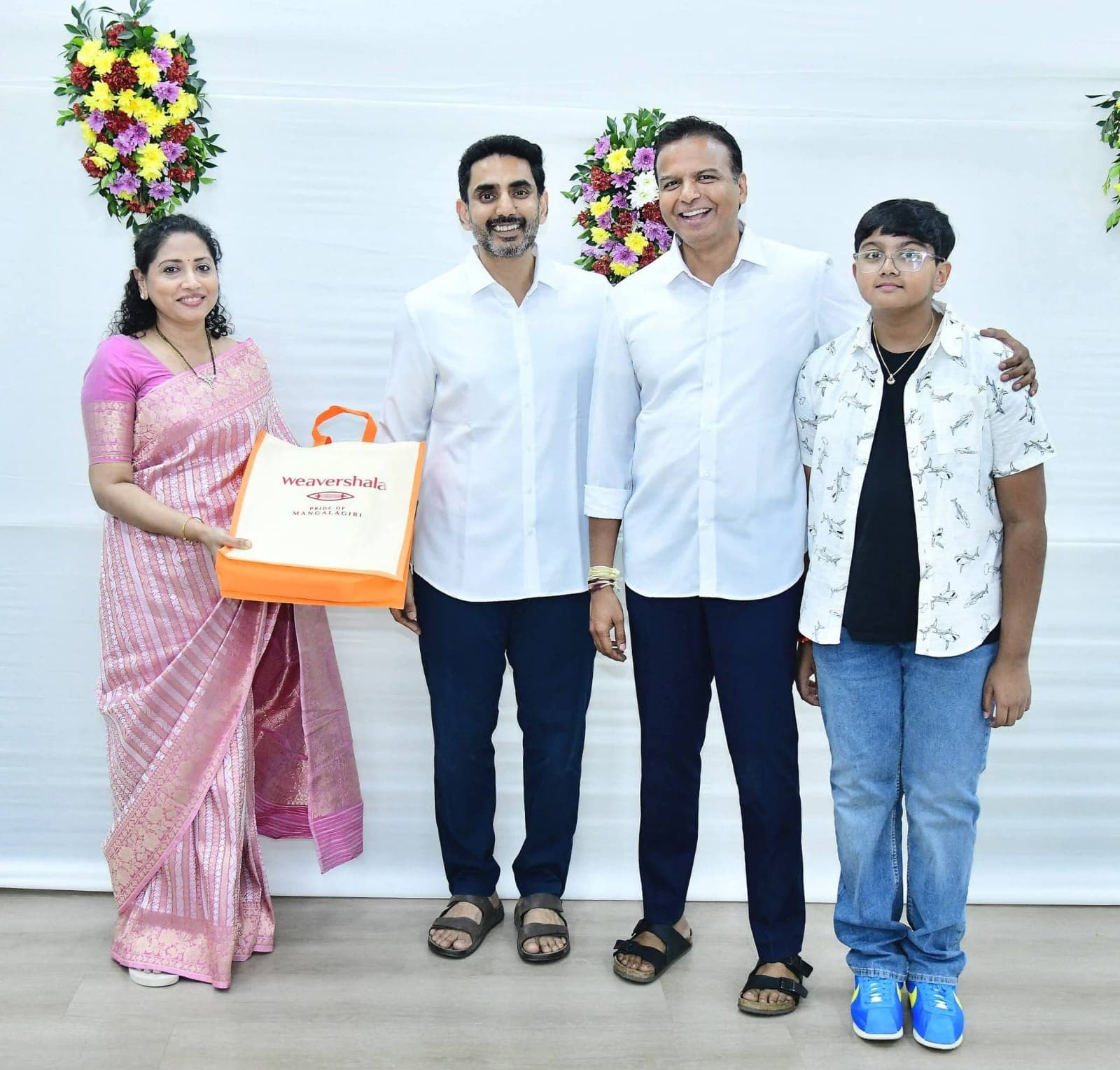 కూటమి ఎమ్మెల్యేల కుటుంబాలతో ఏపీ మంత్రి నారా లోకేష్ మీటింగ్