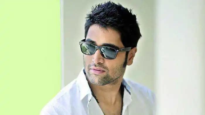 నిట్ వరంగల్లో స్ప్రింగ్స్ప్రీ-2026 వేడుకలకు అడివి శేష్ శ్రీకారం!