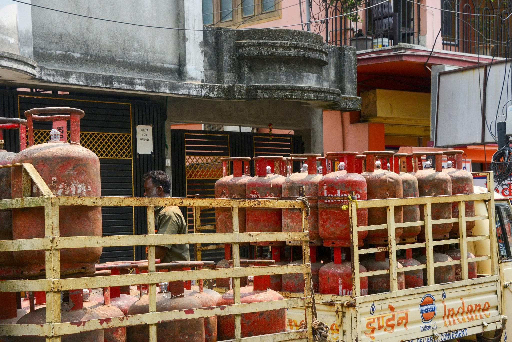 ఎల్పీజీ నిబంధనల్లో మార్పులు: పీఎన్జీ కనెక్షన్ ఉన్నవారికి ఇక గ్యాస్ సిలిండర్ అర్హత లేదు!