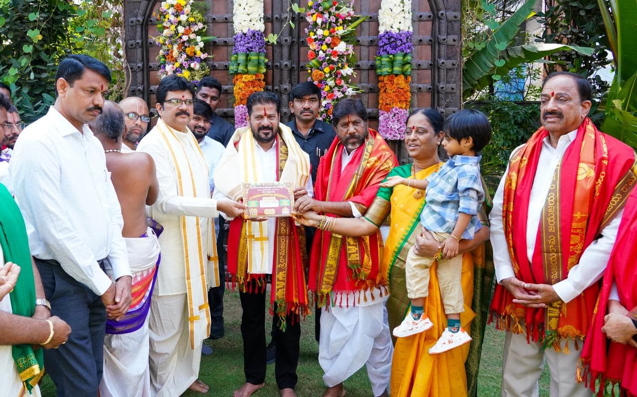 శ్రీరామనవమి వేడుకలు కు రావాలని సీఎం కు ఇన్విటేషన్