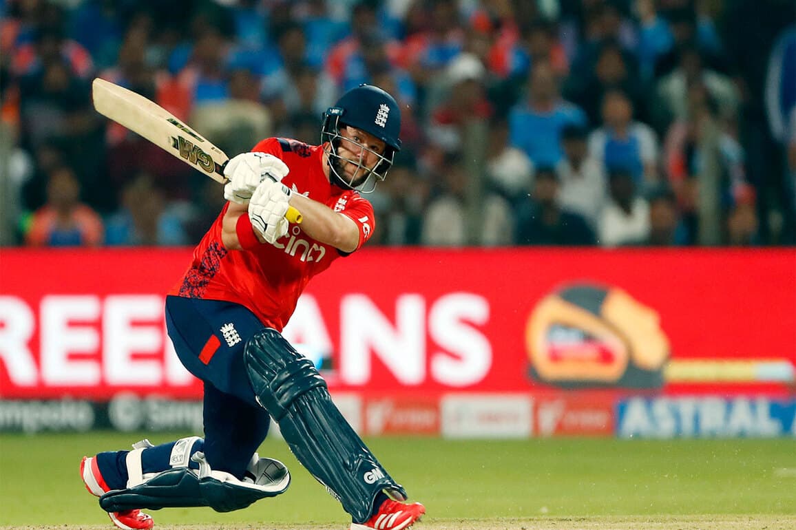 డకెట్కు రెండేళ్ల నిషేధం