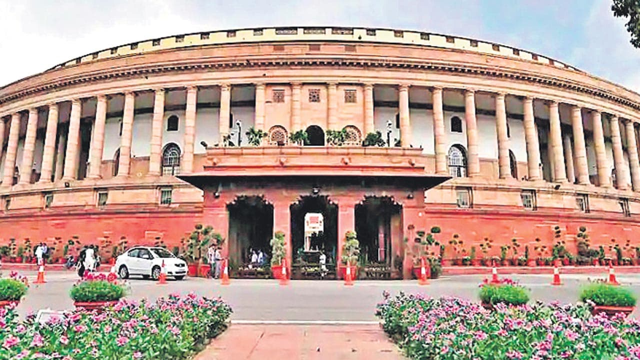 షెడ్యూలు కన్నా ముందుగానే పార్లమెంట్ సమావేశాల ముగింపు