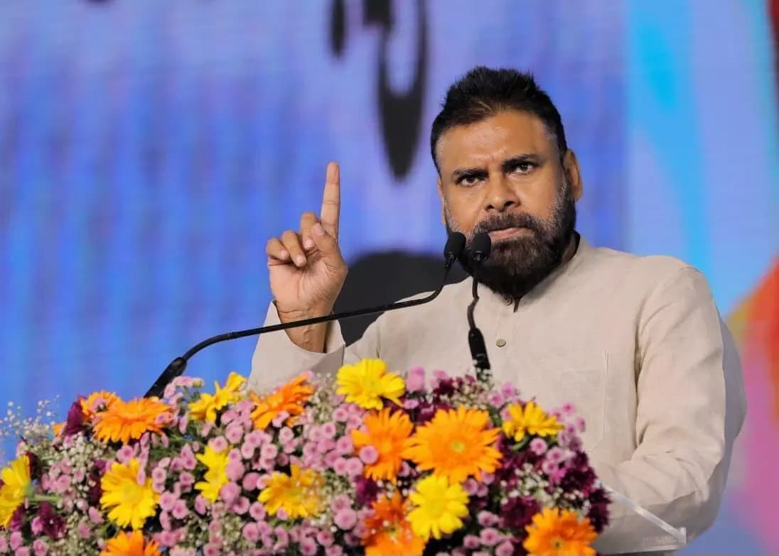 రామ్ చరణ్ త్వరగా కోలుకోవాలి: పవన్ కళ్యాణ్!