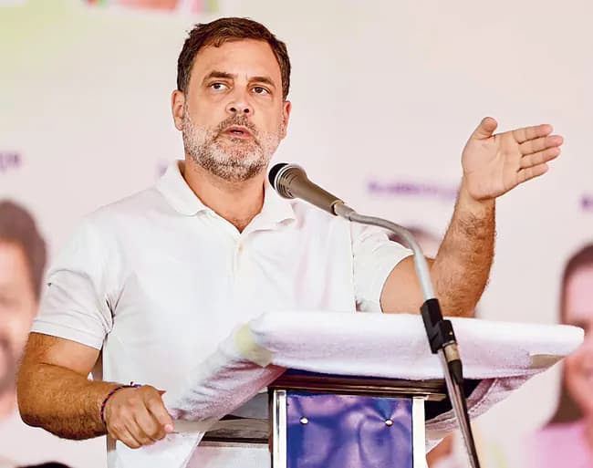 మైనారిటీ వ్యతిరేక శక్తులతో ఎల్డీఎఫ్ కుమ్మక్కు