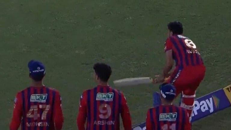 అవేష్ ఖాన్ పై సన్రైజర్స్ ఫైర్ – బీసీసీఐకి ఫిర్యాదు?