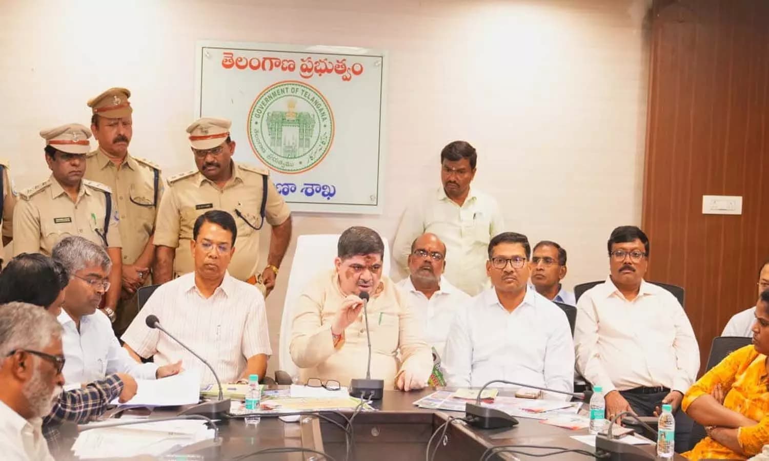 ఆర్టీసీ సమ్మె నిర్ణయం వెనక్కి తీసుకోండి - మంత్రి పొన్నం ప్రభాకర్