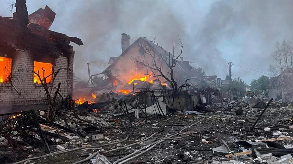 ఉక్రెయిన్పై రష్యా భారీ డ్రోన్, క్షిపణి దాడులు