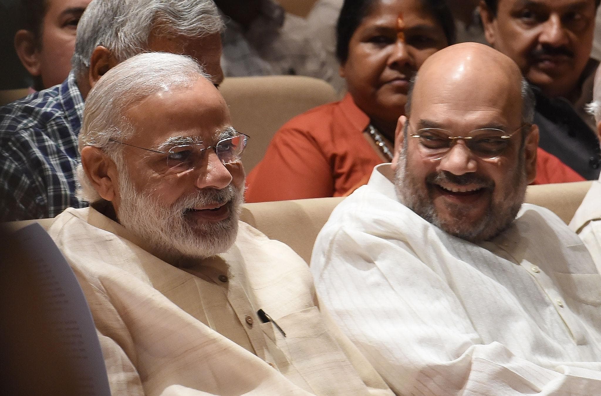 ఢిల్లీలో వేగంగా మారుతున్న రాజకీయ పరిణామాలు...