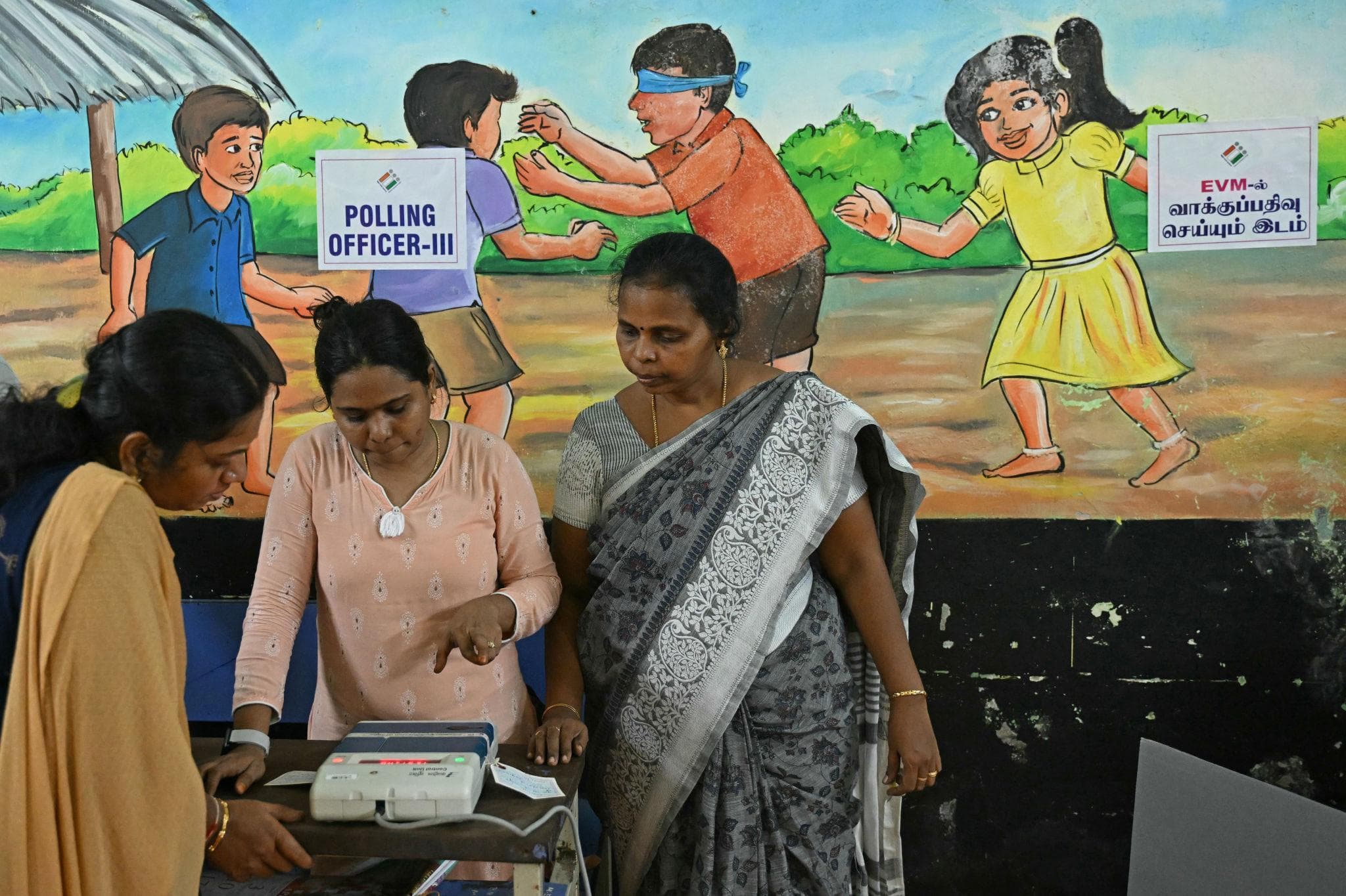 తమిళనాడు, పశ్చిమ బెంగాల్లో పోలింగ్ ప్రారంభం!