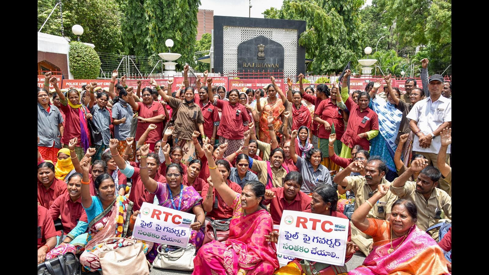 ఆర్టీసీ కార్మికుల సమస్యల పరిష్కారానికి ప్రభుత్వం సిద్ధం: మంత్రి పొన్నం!