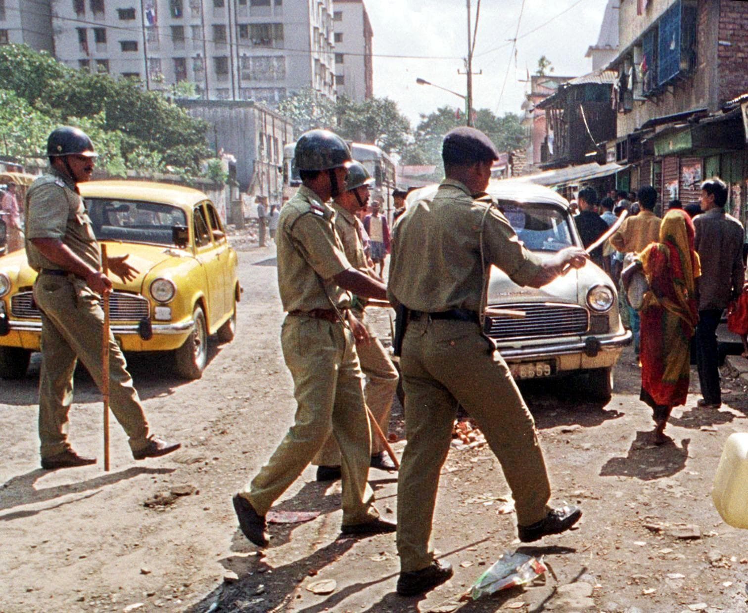 బెంగాల్ ఎన్నికల్లో ఉద్రిక్తత… బీజేపీ అభ్యర్థిపై దాడి!