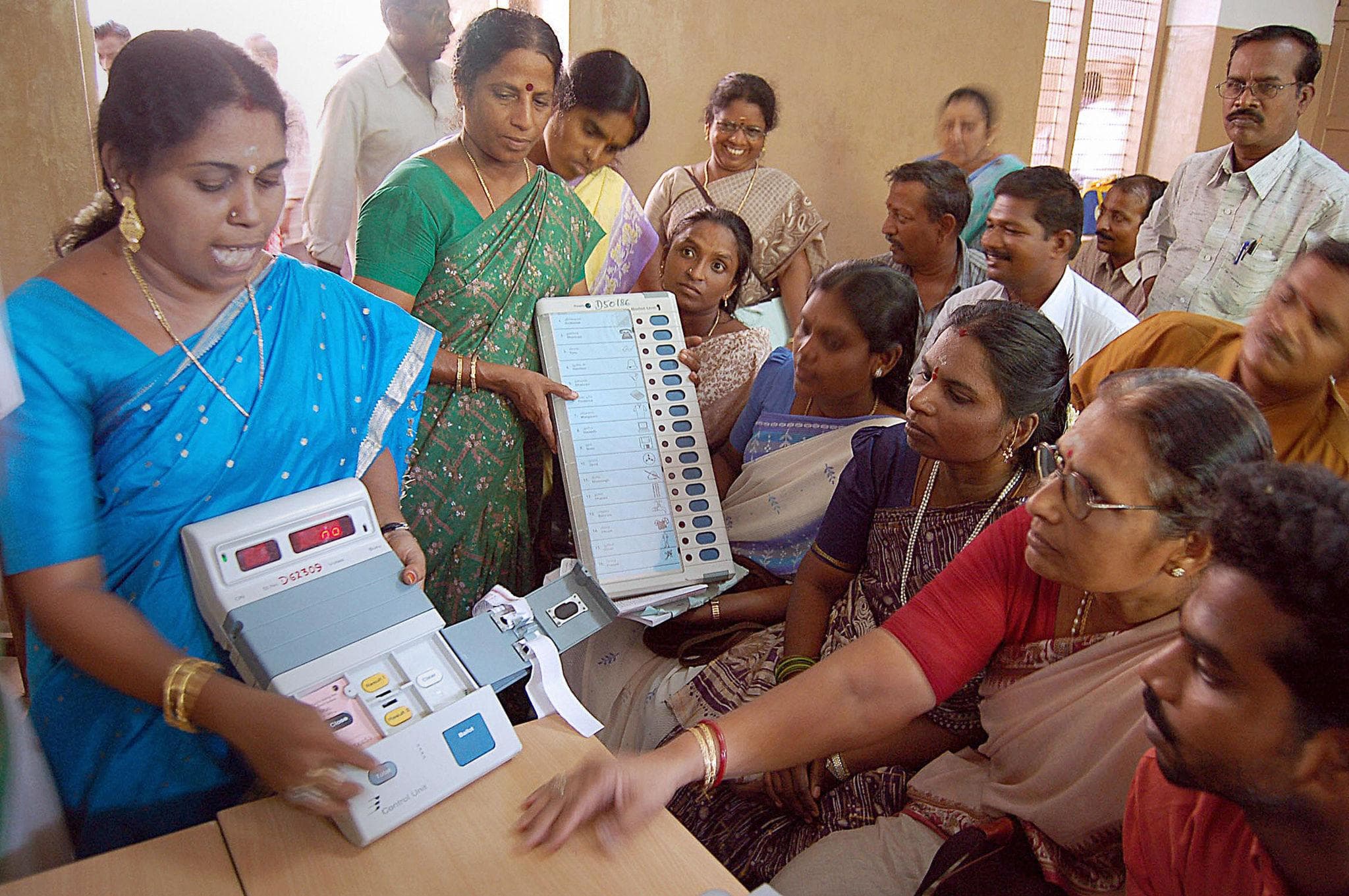 పశ్చిమ బెంగాల్, తమిళనాడులో రికార్డు స్థాయి పోలింగ్!