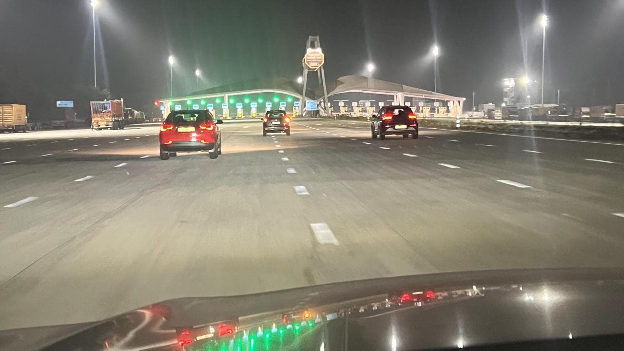 టోల్ప్లాజాలు సమస్యల కేంద్రమా?