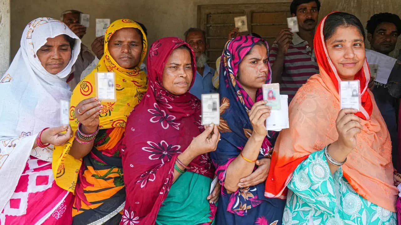 రెండు రాష్ట్రాల్లో రికార్డ్ పోలింగ్