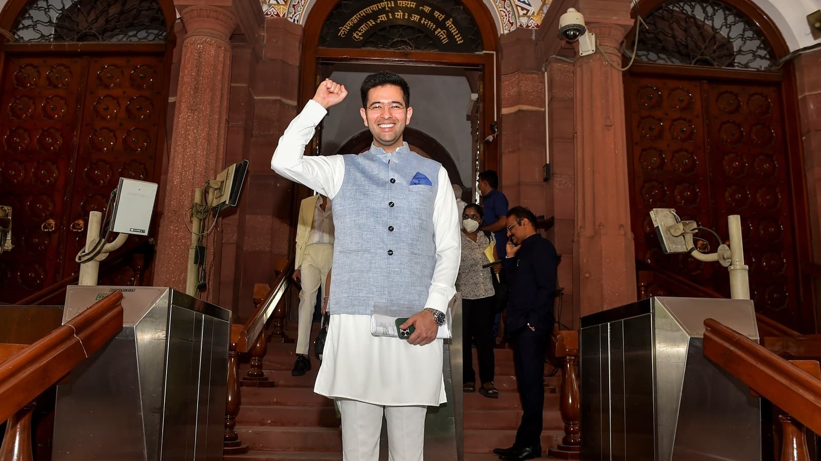 ఆప్కి ఎంపీ రాఘవ్ చద్దా రాజీనామా