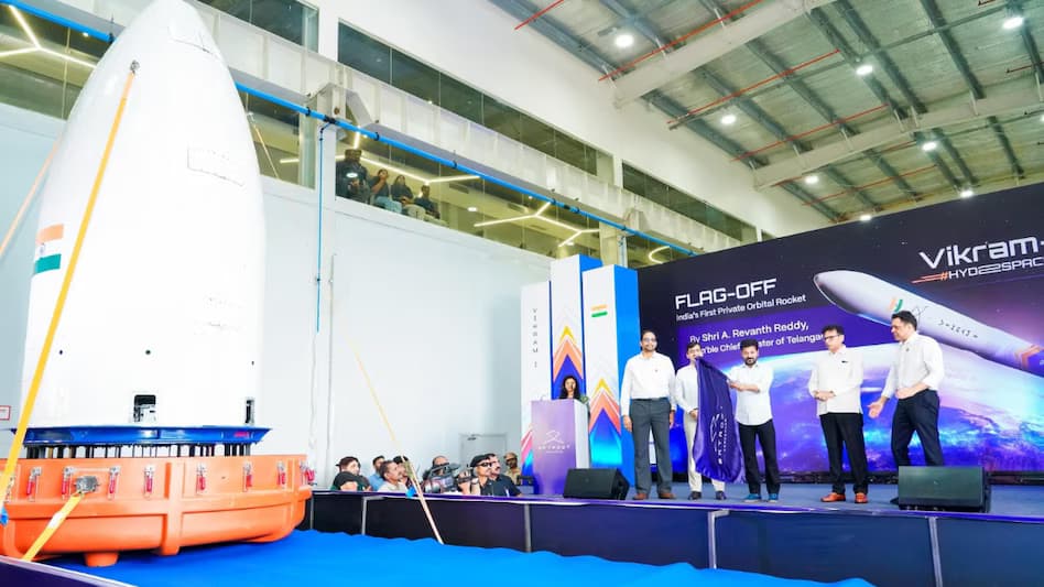 విక్రం-1 రాకెట్ ఫ్లాగ్ ఆఫ్ లో సీఎం రేవంత్