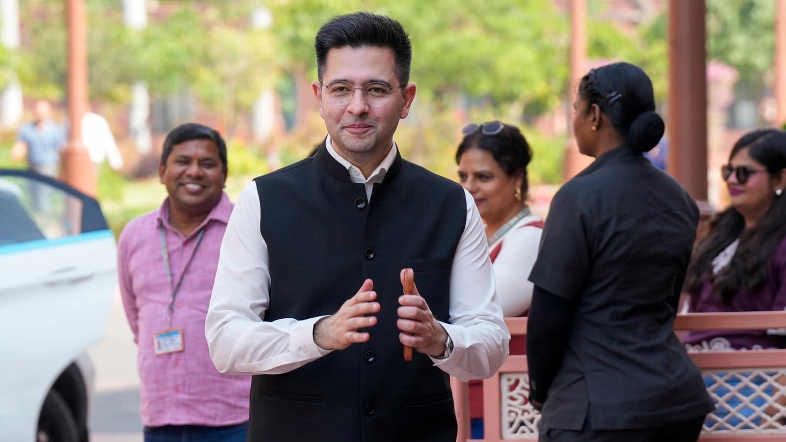 ఆప్కు షాక్: బీజేపీలోకి ఎంట్రీ ఇచ్చిన రాఘవ్ చద్దా!